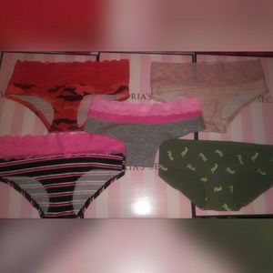 5 BRAND NEW VS PINK XSMALL PANTIES